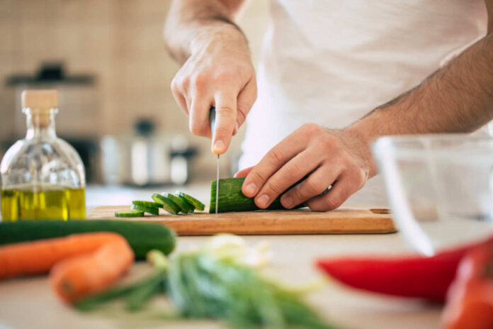 Close,Up,Photo,Of,Young,Male,Hands,Is,Preparing,Wonderful